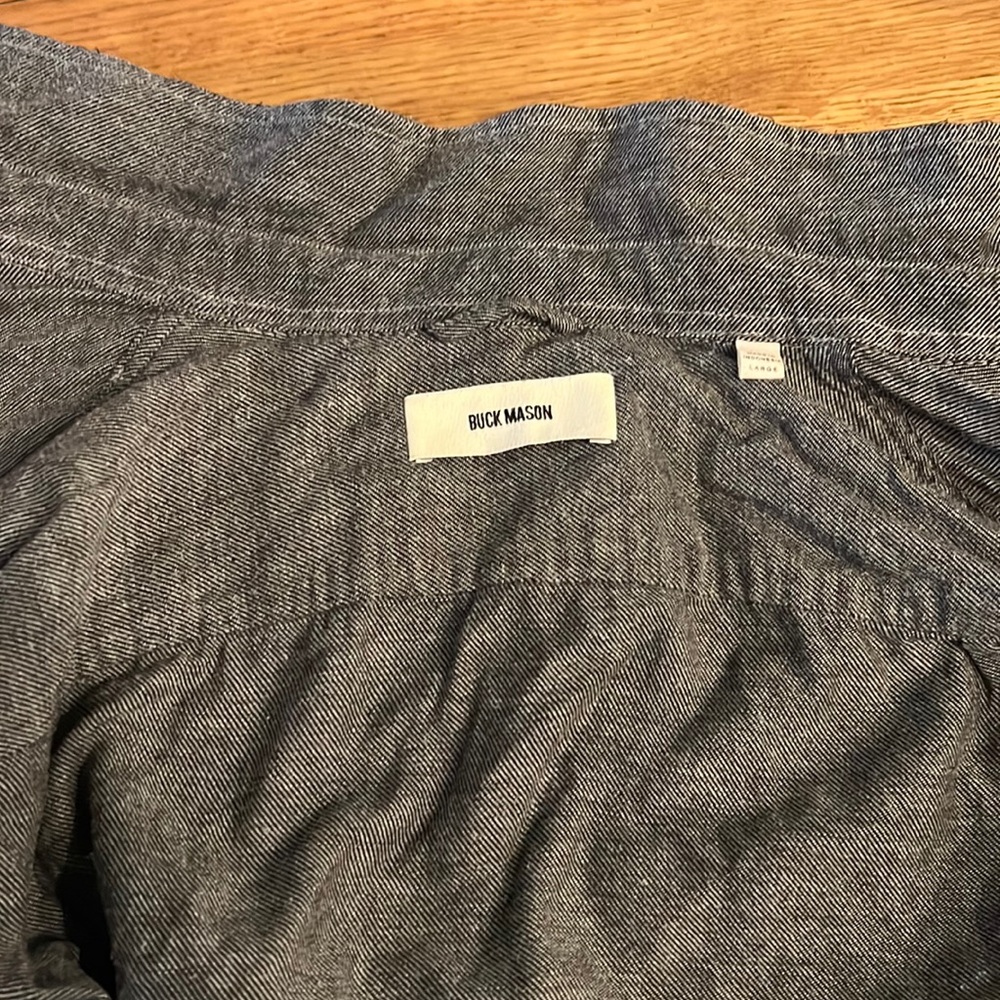 Men’s large grey button down